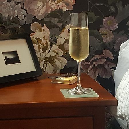 Sequoia Steps Bed and Breakfast New Plymouth Eksteriør billede
