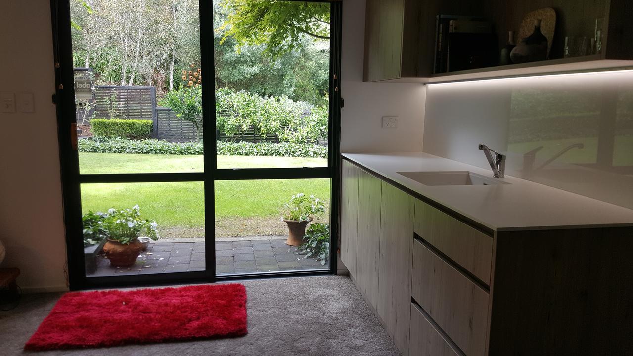 Sequoia Steps Bed and Breakfast New Plymouth Eksteriør billede