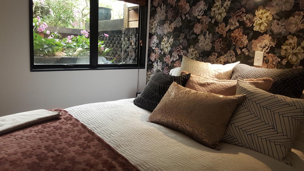 Sequoia Steps Bed and Breakfast New Plymouth Eksteriør billede