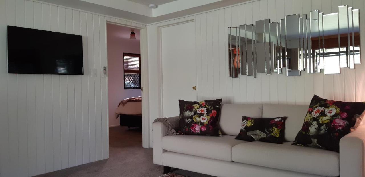 Sequoia Steps Bed and Breakfast New Plymouth Eksteriør billede